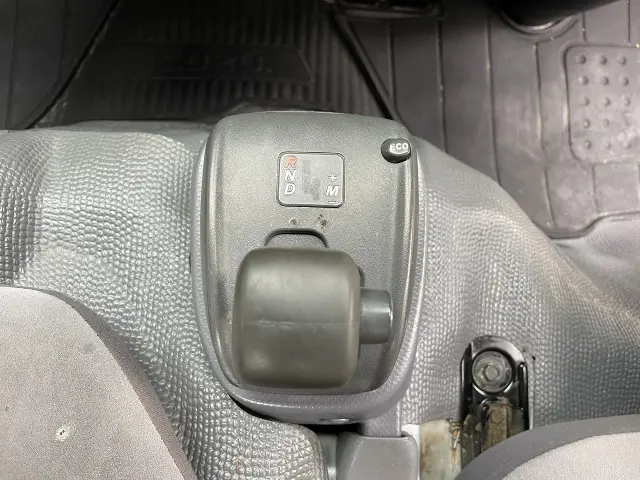 いすゞ エルフ BKG-NHS85A(4WD)の写真37