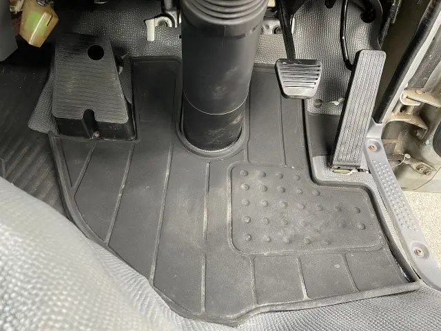 いすゞ エルフ BKG-NHS85A(4WD)の写真38