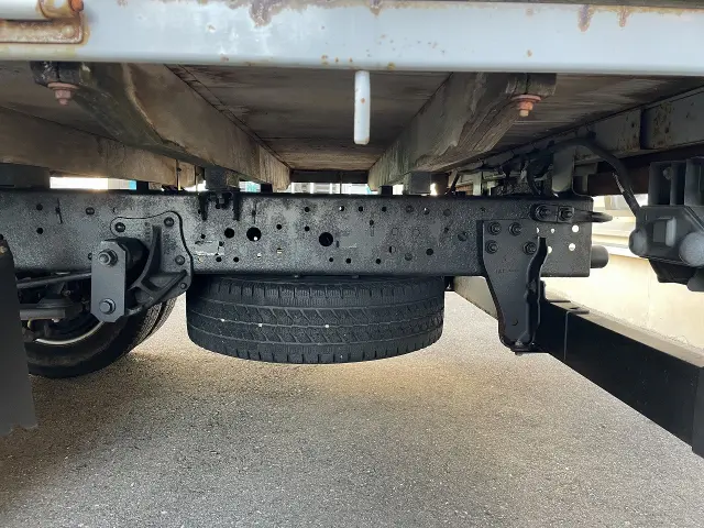 いすゞ エルフ TRG-NNR85AR(2WD)の写真8