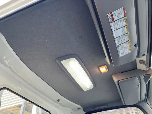 いすゞ エルフ TRG-NNR85AR(2WD)の写真18