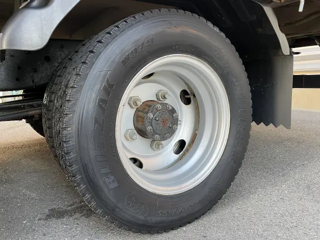 いすゞ エルフ TRG-NNR85AR(2WD)の写真25