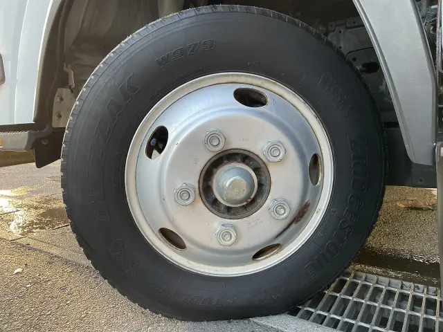 いすゞ エルフ TRG-NNR85AR(2WD)の写真28