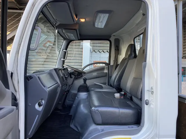 いすゞ エルフ TRG-NNR85AR(2WD)の写真36