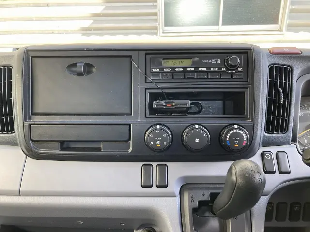 日産 アトラス TPG-FDA2W(4WD)の写真16