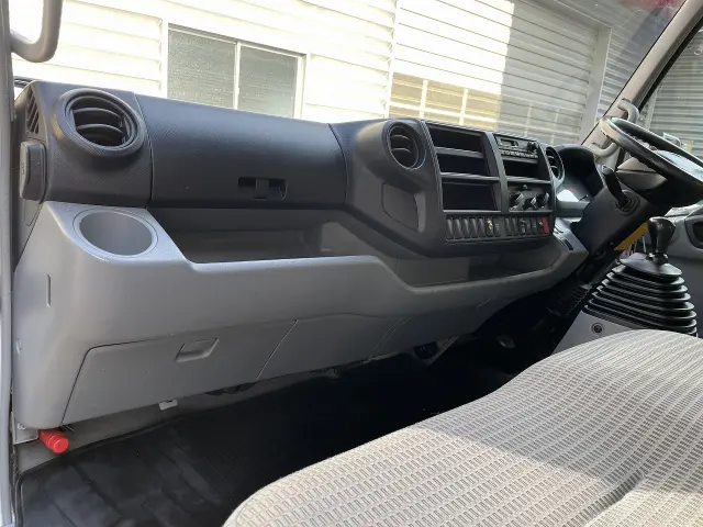 トヨタ ダイナ TKG-XZU710(2WD)の写真19