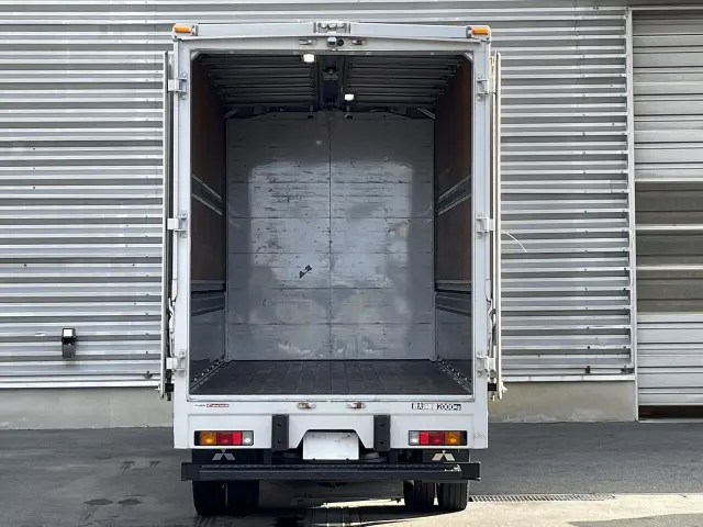 三菱 キャンター TPG-FEA50(2WD)の写真4