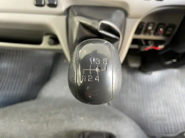 三菱 キャンター TPG-FEA50(2WD)の写真17
