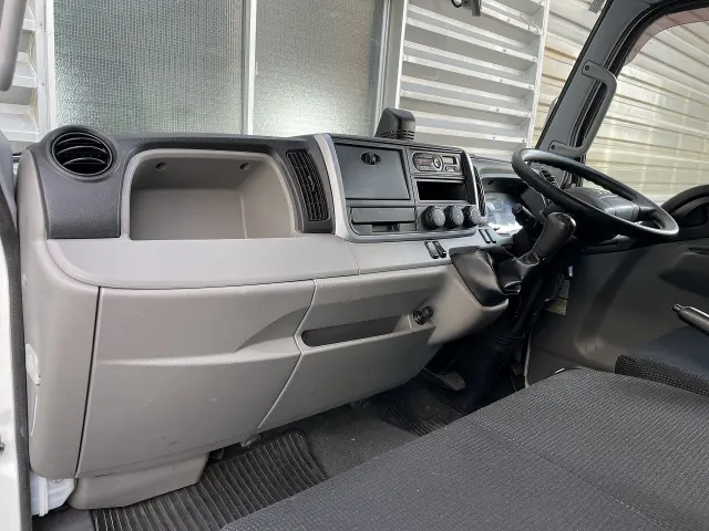 三菱 キャンター TPG-FEA50(2WD)の写真19
