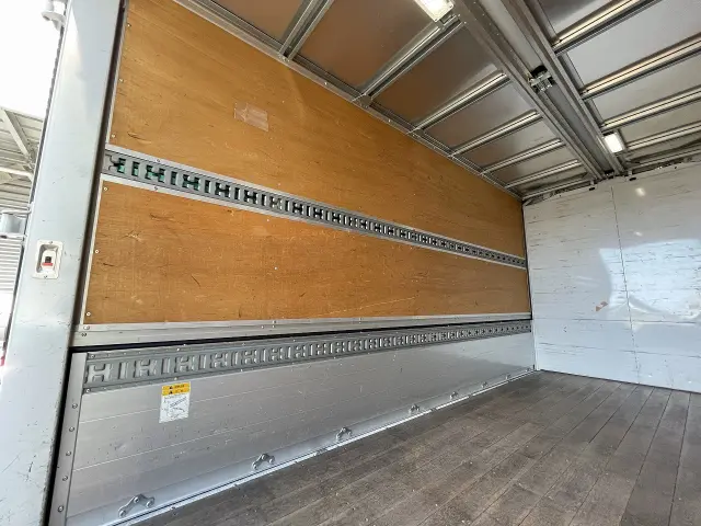 三菱 キャンター TPG-FEA50(2WD)の写真21