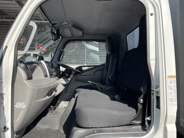 三菱 キャンター TPG-FEA50(2WD)の写真39