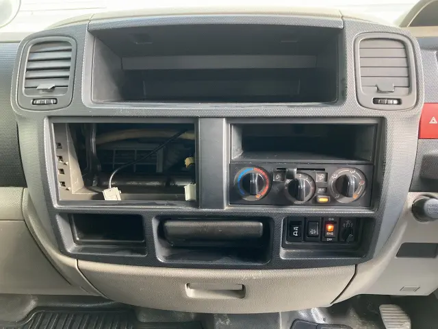 日産 アトラス SKG-SZ2F24(2WD)の写真19