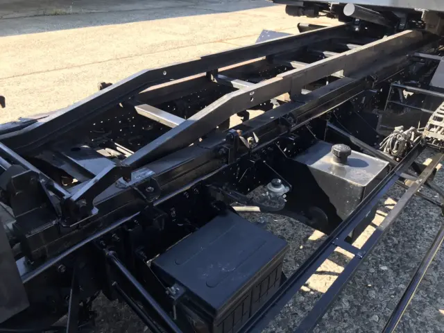 いすゞ エルフ TPG-.NPR85AN(2WD)の写真9