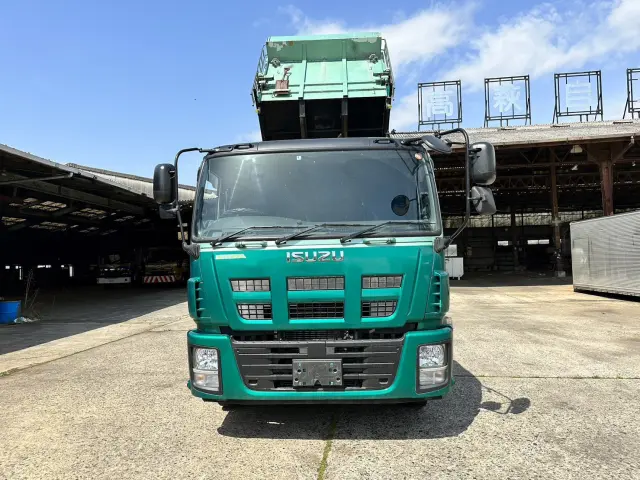 いすゞ ギガ LKG-CXZ77ATの写真2