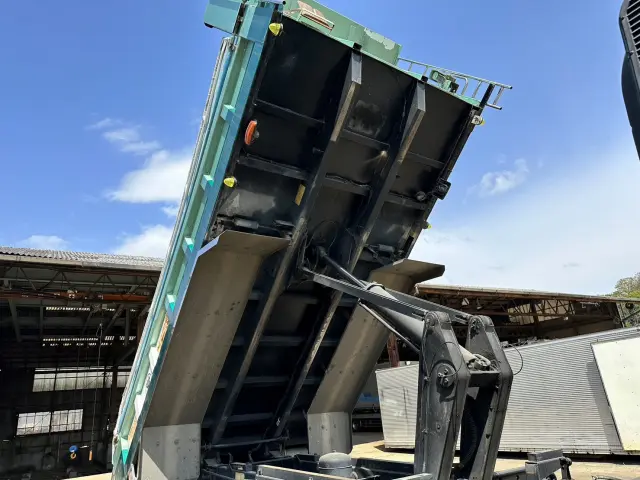 いすゞ ギガ LKG-CXZ77ATの写真8