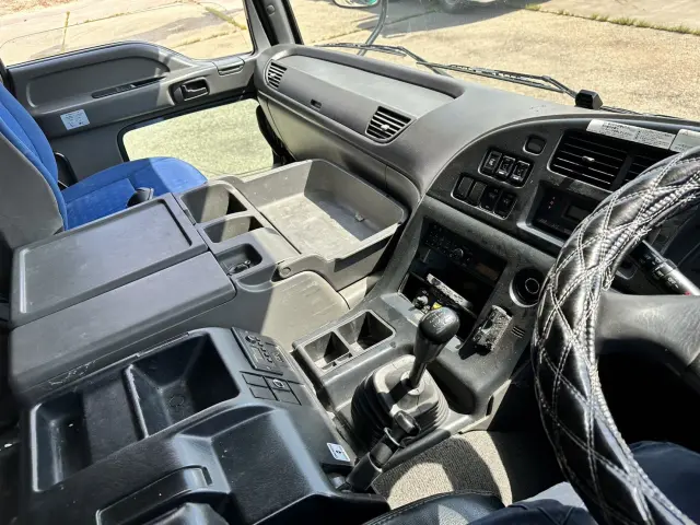 いすゞ ギガ LKG-CXZ77ATの写真24