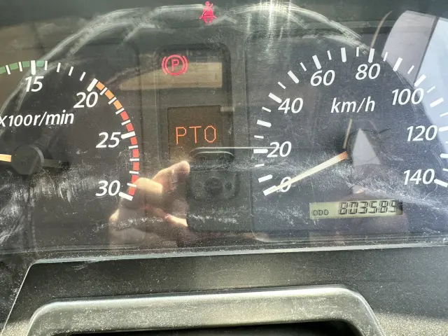 いすゞ ギガ LKG-CXZ77ATの写真25