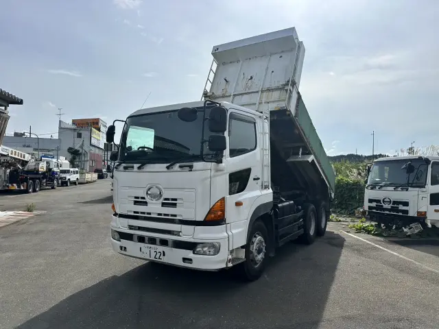 日野 プロフィア LKG-FS1EKAA(6x4)の写真1