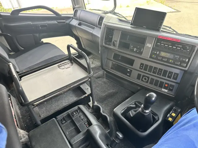 日野 プロフィア LKG-FS1EKAA(6x4)の写真13