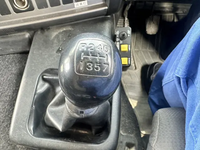 日野 プロフィア LKG-FS1EKAA(6x4)の写真16