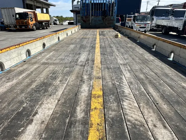 日野 プロフィア PK-FW1EXWG(8x4)の写真5