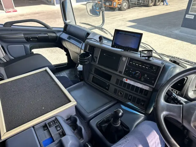 日野 プロフィア PK-FW1EXWG(8x4)の写真8