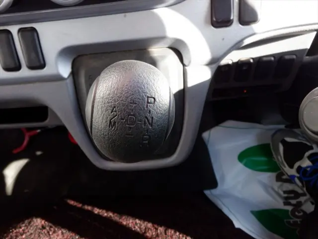 三菱 キャンター TKG-FBA20(2WD)の写真13