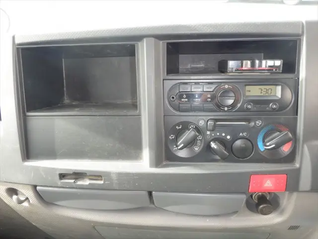 いすゞ エルフ TPG-NJR85ANの写真23