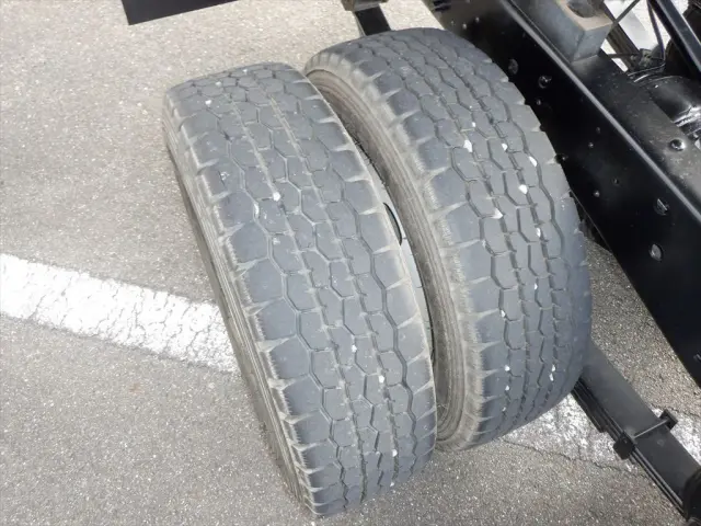 いすゞ エルフ TPG-NJR85ANの写真26