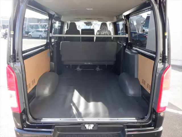 トヨタ ハイエースバン 3DF-GDH201Vの写真7