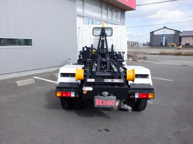 三菱 キャンター 2RG-FBAV0の写真4