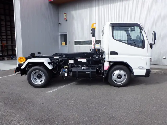 三菱 キャンター 2RG-FBAV0の写真6