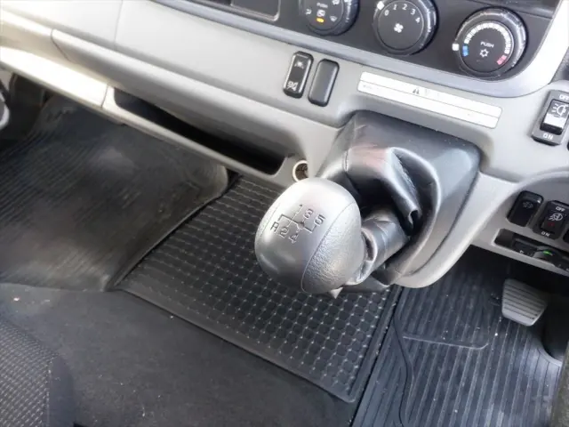 三菱 キャンター 2PG-FEB80の写真19