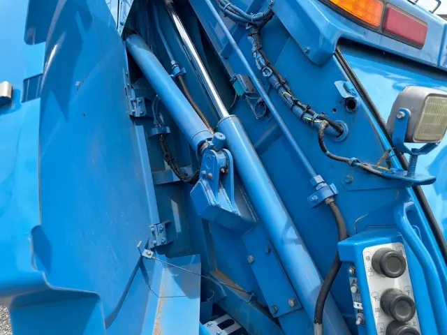 日野 デュトロ BDG-XZU414Mの写真16