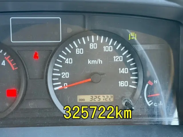 いすゞ エルフ BKG-NMR85AN(2WD)の写真7