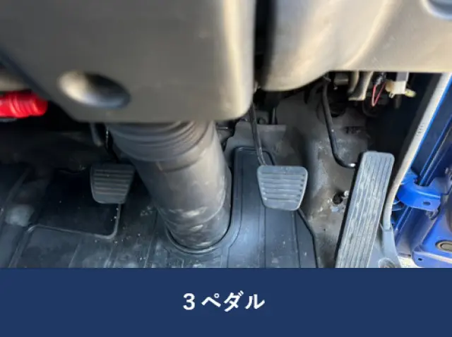 いすゞ エルフ BKG-NMR85AN(2WD)の写真16