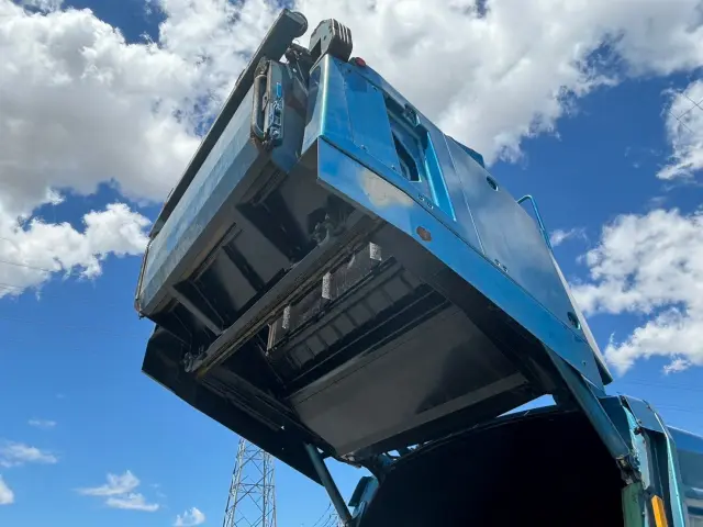 いすゞ エルフ KR-NPR81LVの写真9