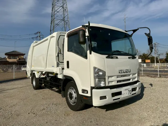 いすゞ フォワード LKG-FTR90S2(2WD)の写真3