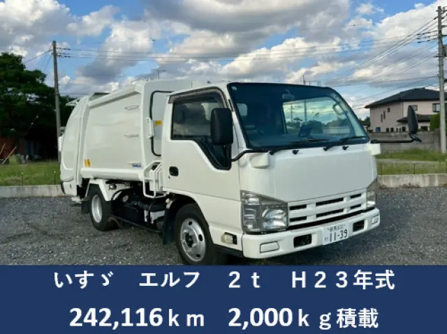 いすゞ エルフ BKG-NKR85AN(2WD)の写真3