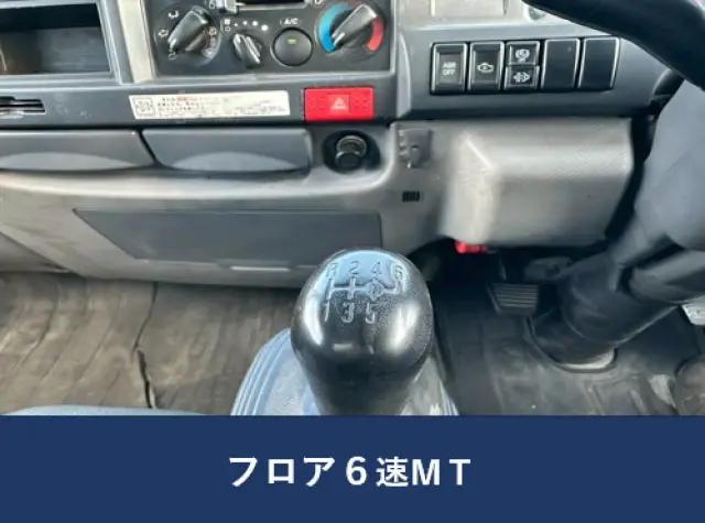 いすゞ エルフ BKG-NKR85AN(2WD)の写真15