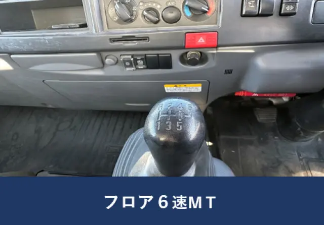 いすゞ エルフ PDG-NPR75N(2WD)の写真15