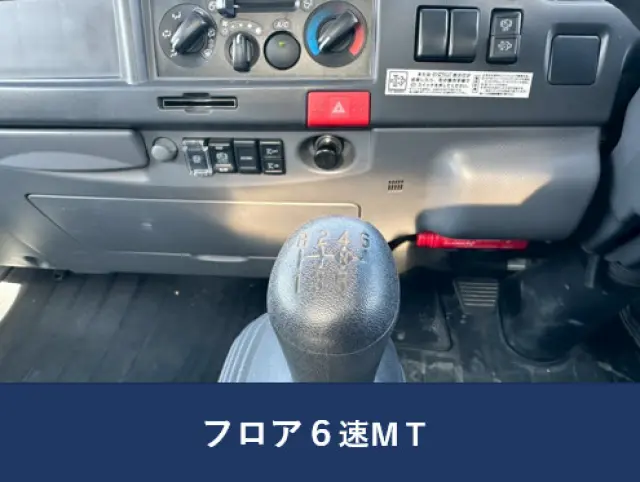 いすゞ エルフ 2RG-NMR88AN(2WD)の写真16