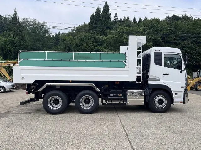 UD クオン 2RG-CW5DL(6x4)の写真7