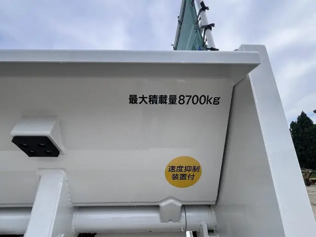 UD クオン 2RG-CW5DL(6x4)の写真15