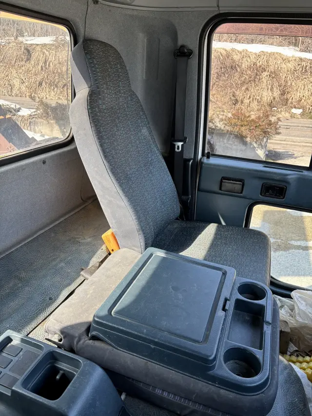 ＵＤ コンドル BDG-MK36C(2WD)の写真3