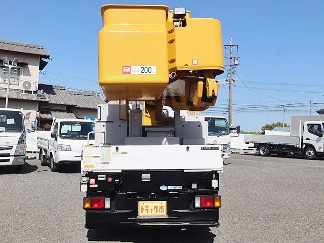 いすゞ エルフ TDG-NKS85AN(4WD)の写真6