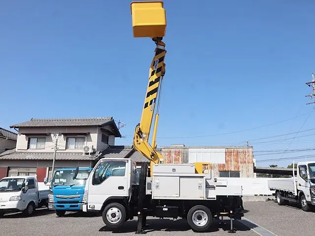 いすゞ エルフ TDG-NKS85AN(4WD)の写真13