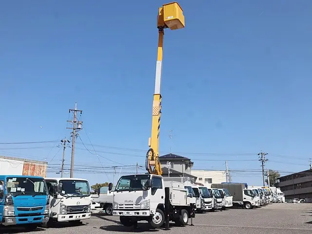 いすゞ エルフ TDG-NKS85AN(4WD)の写真17