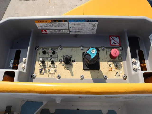 いすゞ エルフ TDG-NKS85AN(4WD)の写真20