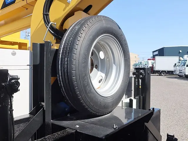 いすゞ エルフ TDG-NKS85AN(4WD)の写真30