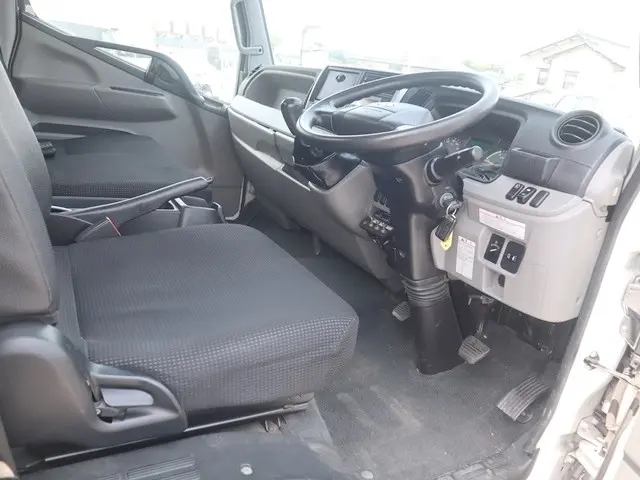 三菱 キャンター TPG-FEB50(2WD)の写真33